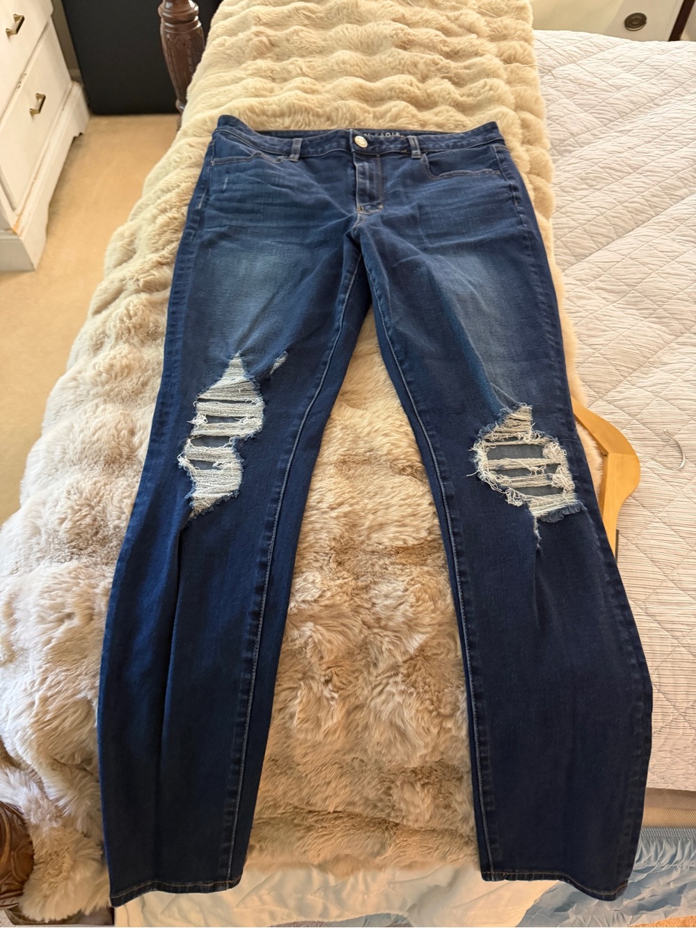 American Eagle Outfitters Dark Blue Distressed Skinny Jeans